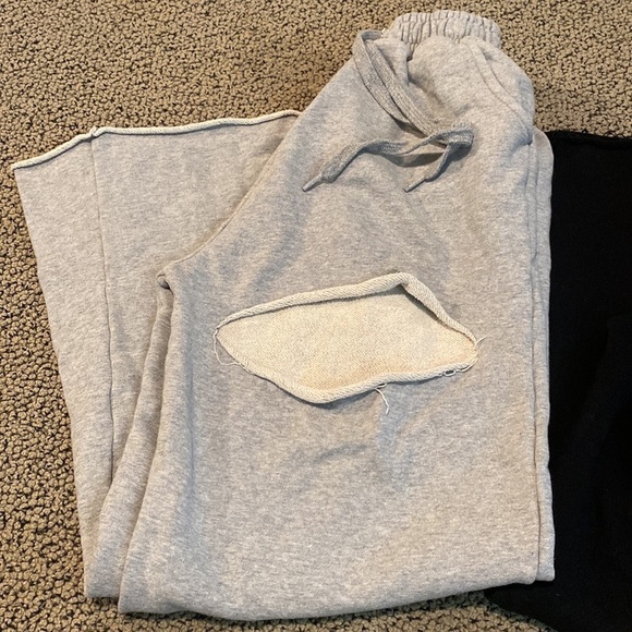 Bundle of 2 Wide Leg Distressed Black & Gray Sweatpants One Size in EUC - Picture 3 of 10